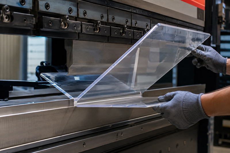 lavorazione plexiglass