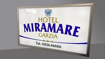 insegna cassonetto luminoso